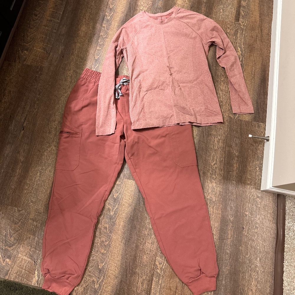 Figs scrub bottoms and Salta top